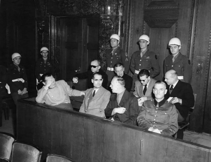 1945年纽伦堡国际军事法庭审判——被告席上的纳粹战犯